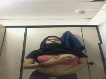 Jilbab Pulang Kuliah Langsung Colmek Sange Berat Yang Tidak Lumer poster